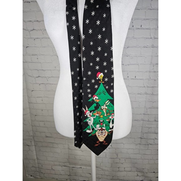 Vintage Looney Tunes 100% Silk Men's Tie Christmas Holiday Black Stars Character - Picture 3 of 4